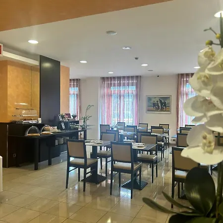 Cavour 4*