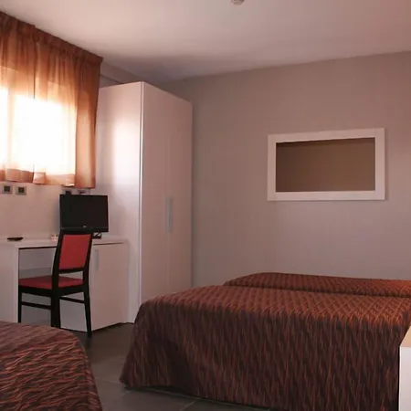 Cavour 4*