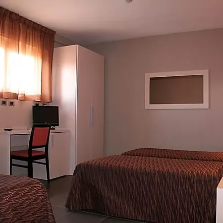 Cavour 4*
