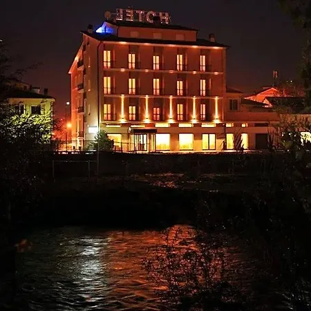 Cavour 4*