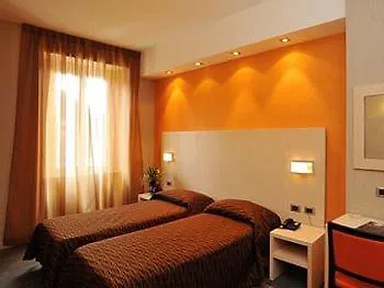 Cavour Hotel 4*