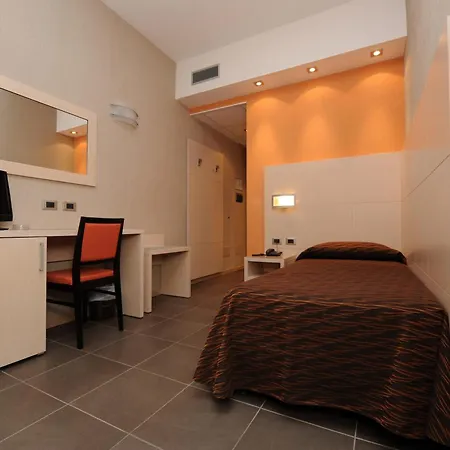 Hotel Cavour 4*